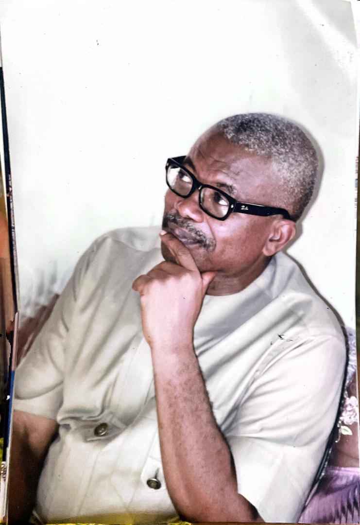 Dr. Babatunde Palomeras